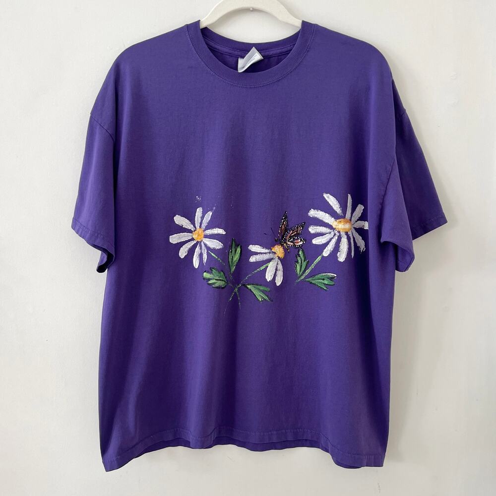 Vintage Purple T Shirt with Hand Painted Daisy Flowers and Butterfly / XL - Picture 6 of 10